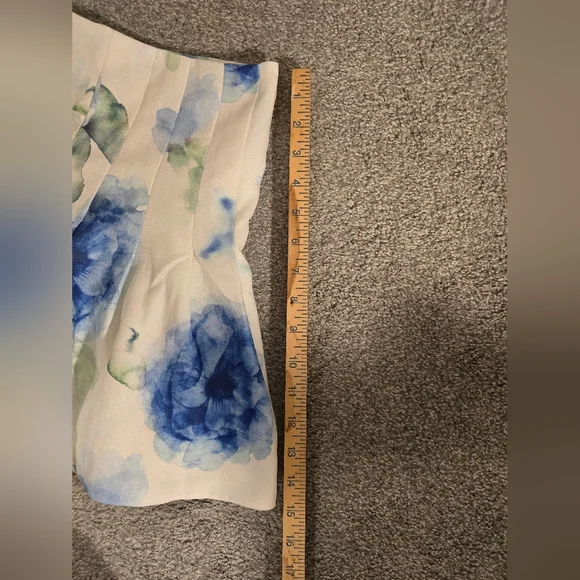 L'ATISE by Amy Floral Pleated Mini Skirt women's size small - Picture 3 of 8